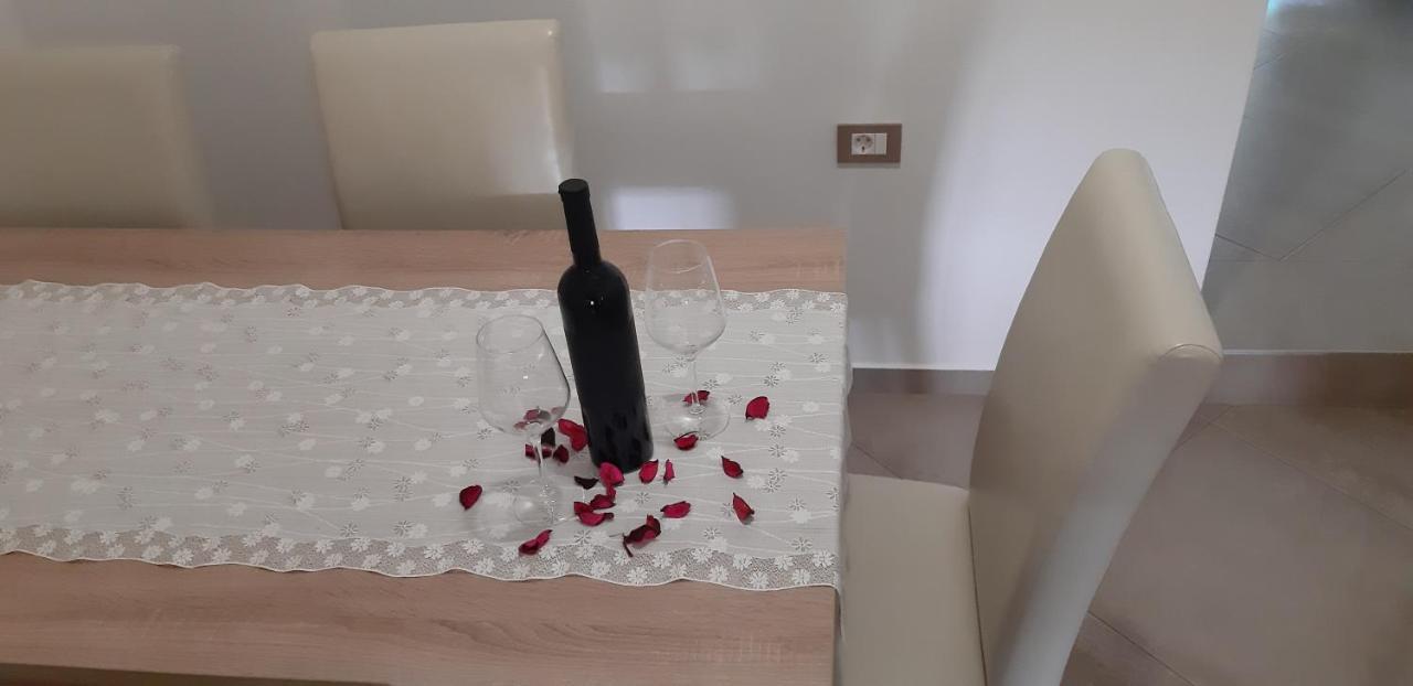 Apartman Oliver Novigrad Istria Eksteriør bilde